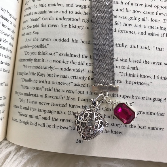 Bookmark - Picture 3 of 5